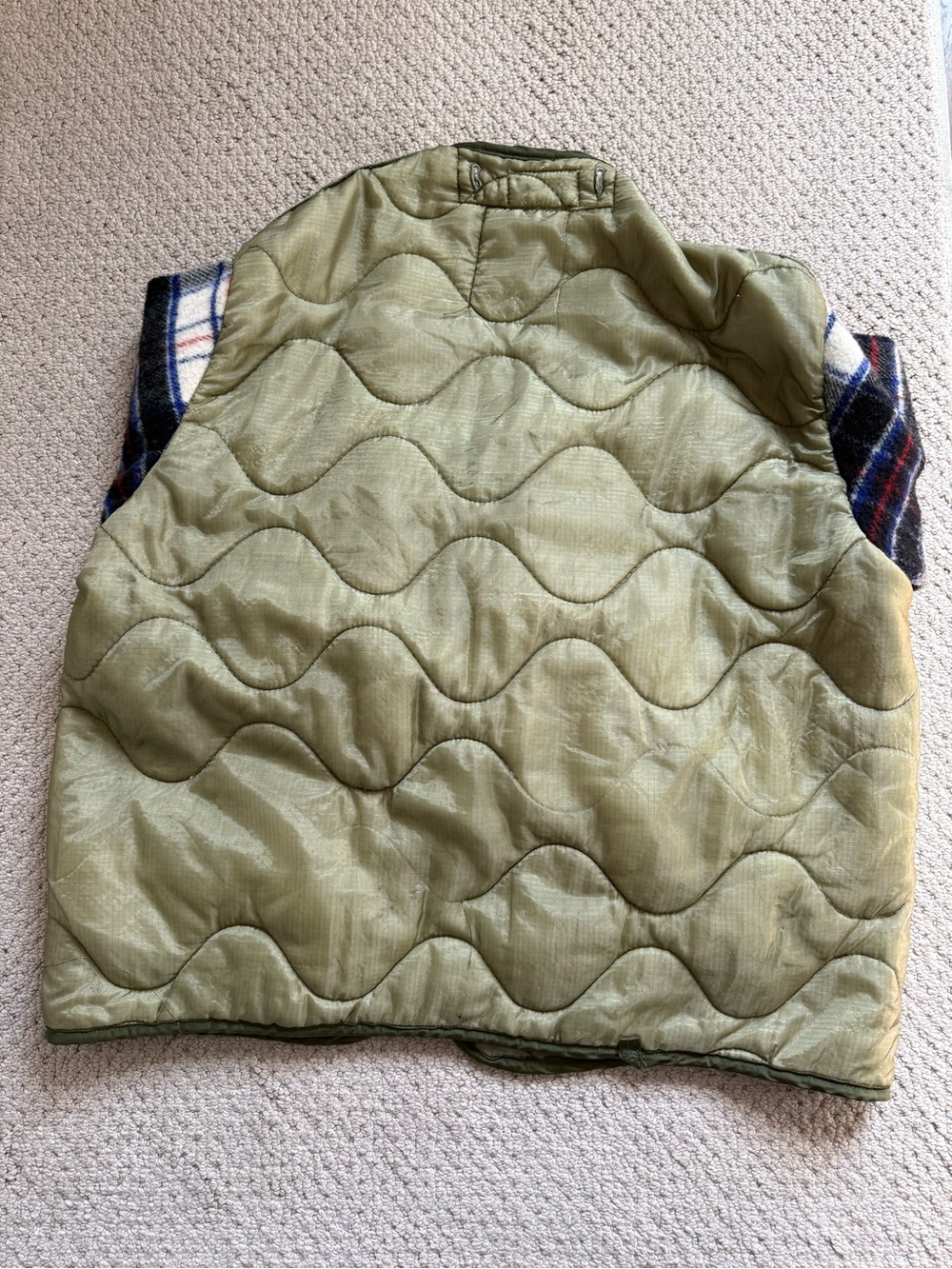 Parker Thatch Quilted Utility Jacket with Plaid Sleeves - Olive Green - Picture 3 of 4